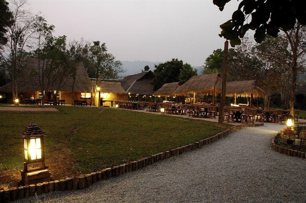 Hmong Hilltribe Lodge Mae Rim Extérieur photo